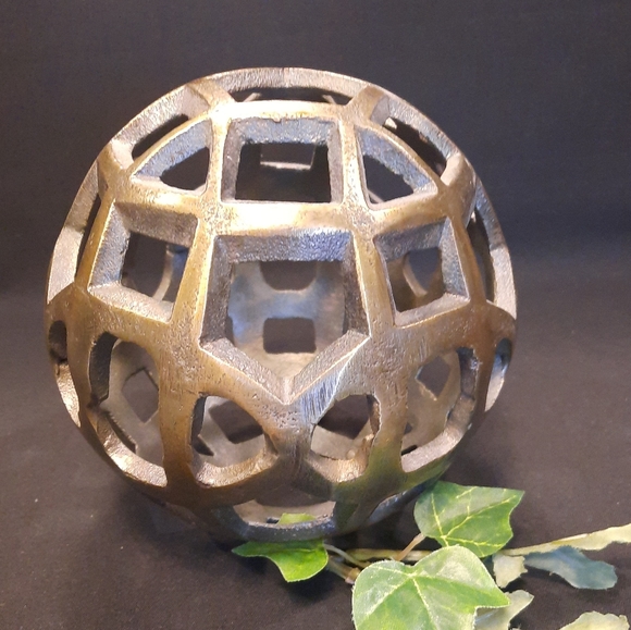 Gold Painted Cast Metal Round Decorative Sphere ~ 19" Circumference - Picture 1 of 4